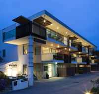 The Dolphin Apartments - Airlie Beach Holiday