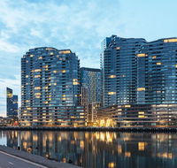 Winston Apartments Docklands - Airlie Beach Holiday