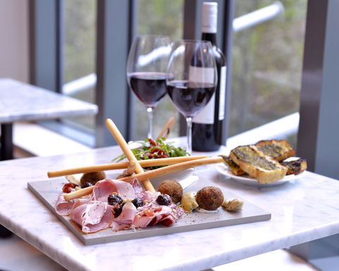 Novotel Melbourne On Collins - Airlie Beach Holiday 29