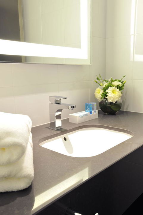 Novotel Melbourne On Collins - Airlie Beach Holiday 37