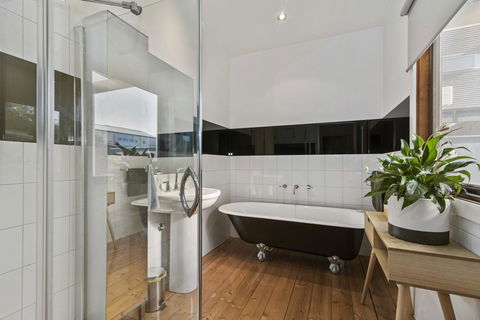 Central Bendigo Cottage, Walk To Everywhere!! - Airlie Beach Holiday 11