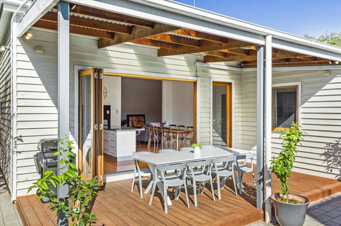 Central Bendigo Cottage, Walk To Everywhere!! - Airlie Beach Holiday 2