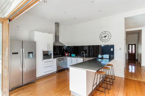 Central Bendigo Cottage, Walk To Everywhere!! - Airlie Beach Holiday 7