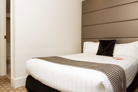 Stamford Plaza Melbourne - Airlie Beach Holiday 12