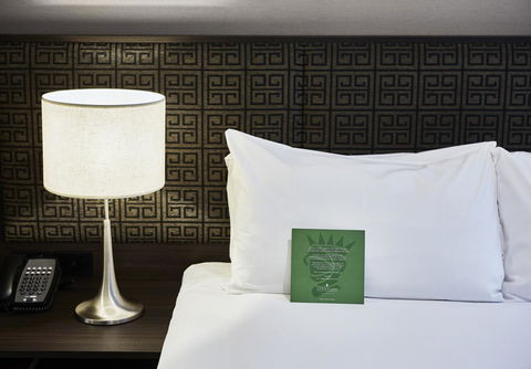 Stamford Plaza Melbourne - Airlie Beach Holiday 23