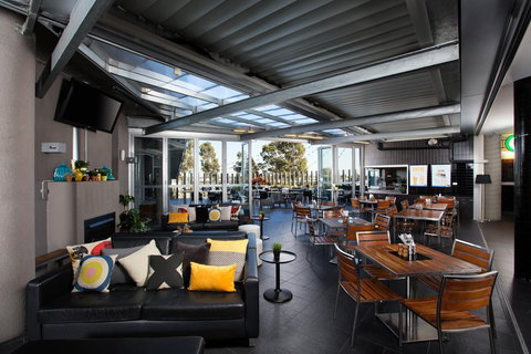 Atura Dandenong - Airlie Beach Holiday 6