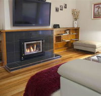 Lake Wendouree Luxury Apartments on Grove - Airlie Beach Holiday