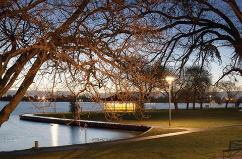 Lake Wendouree Luxury Apartments - Airlie Beach Holiday 1