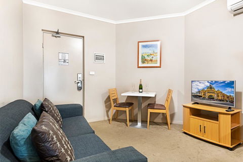 Punt Road Apartment Hotel - Airlie Beach Holiday 18