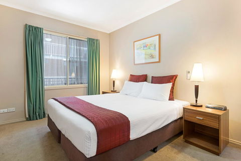 Punt Road Apartment Hotel - Airlie Beach Holiday 8