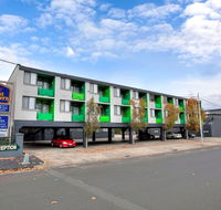 Melbourne's Princes Park Hotel - Airlie Beach Holiday
