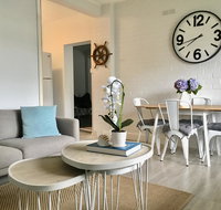 The Wheelhouse - 2BR Waterfront Apt in town - Airlie Beach Holiday