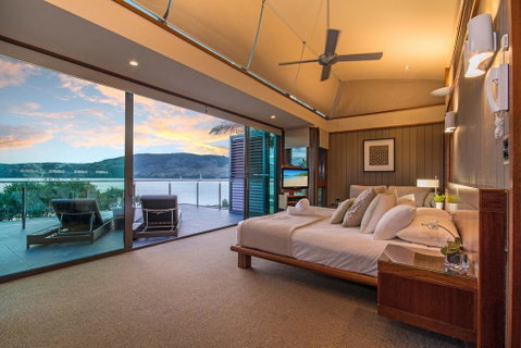 The Blue Marlin Yacht Club Villa 6 On Hamilton Island - Airlie Beach Holiday 1