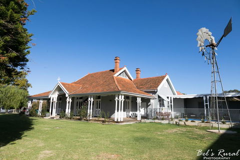 The Convent Boutique Accommodation & Cafe - Airlie Beach Holiday 0