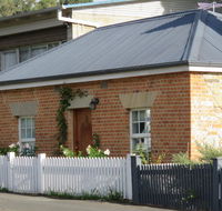 The Cottage South Hobart - Airlie Beach Holiday
