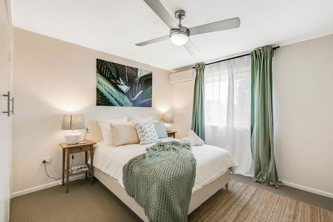 The Cowhide Cabin - Comfy, Family Friendly Stays In Toowoomba - Airlie Beach Holiday 0