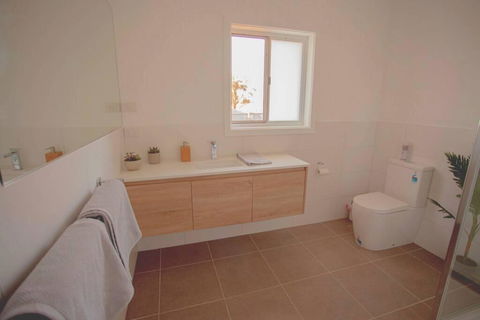 The Farmhouse. - Airlie Beach Holiday 2