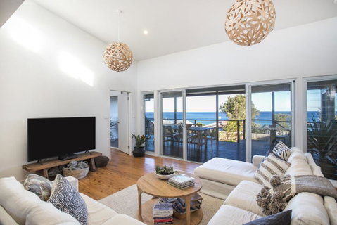The G-Shack Rennies Beach, Ulladulla - Airlie Beach Holiday 1