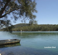 The Lake House - Lake Conjola - Airlie Beach Holiday