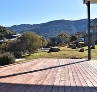 The Lodge - Crackenback Resort - Airlie Beach Holiday