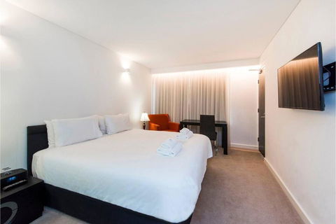 The Nest - Spacious Studio On Newcastle St With Roof Terrace - Airlie Beach Holiday 0
