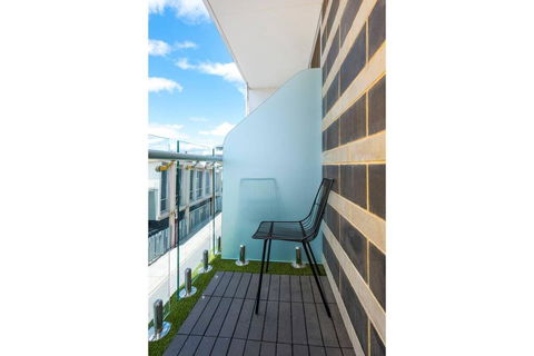 The Nest - Spacious Studio On Newcastle St With Roof Terrace - Airlie Beach Holiday 1