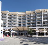 The Oaks Waterfront ResortUnit 510 - Airlie Beach Holiday