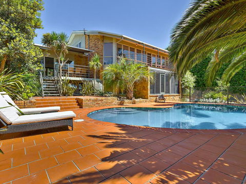 The Palms Holiday House Mt Martha - Airlie Beach Holiday 0