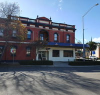 The Royal Hotel - Airlie Beach Holiday