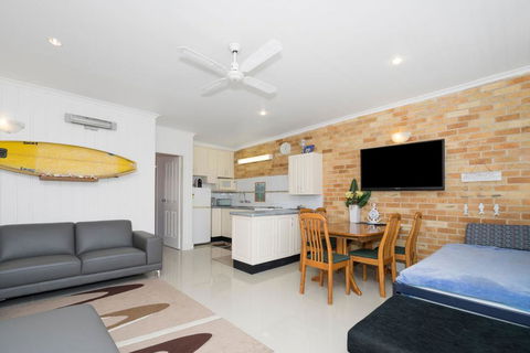 The Sands, Unit 9 - The Entrance - Airlie Beach Holiday 2