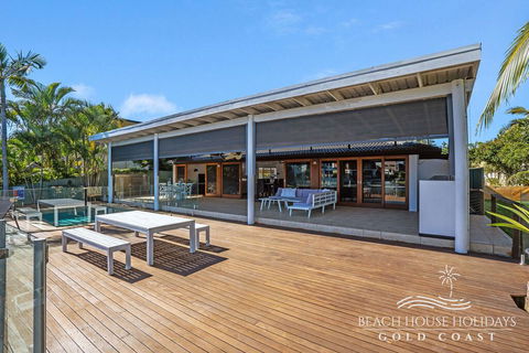 The Savoy Beach House - Airlie Beach Holiday 3