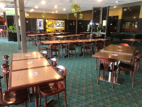 The Sportsman's Hotel - Airlie Beach Holiday 3
