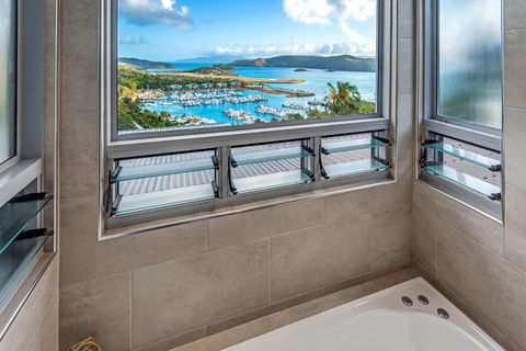 The Vue On Hamilton Island - Airlie Beach Holiday 3