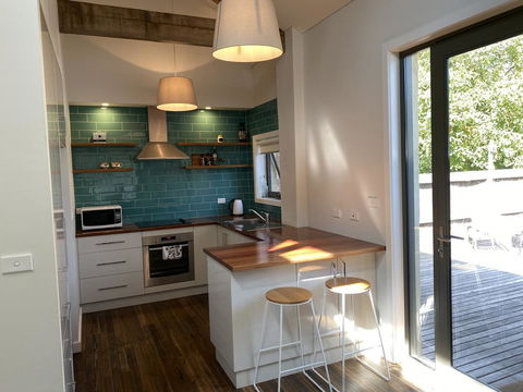 Timboon Toybox Apartments - Airlie Beach Holiday 1