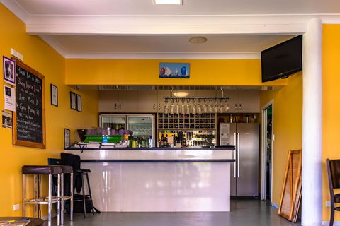 Tin Can Bay Marina Villas - Airlie Beach Holiday 1