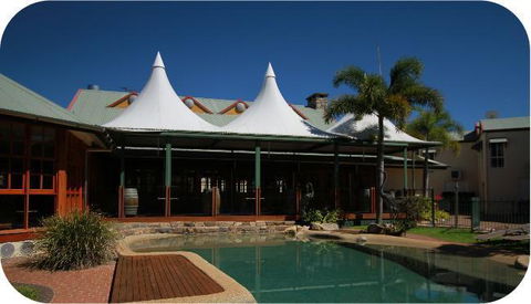 Tinaroo Lake Resort - Airlie Beach Holiday 1