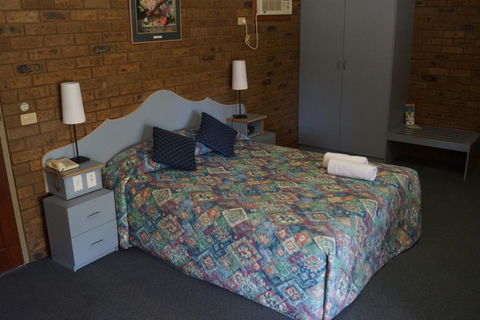 Tooleybuc River Retreat Villas - Airlie Beach Holiday 2