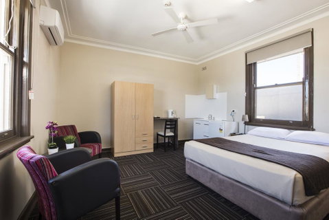 Toongabbie Hotel - Airlie Beach Holiday 2