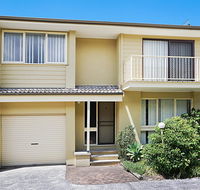 Toowoon Bay Townhouse Unit 6 - Airlie Beach Holiday