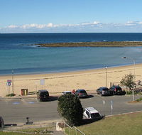 Toowoon Beach View 3br Villa 4 just steps to beach with views - Airlie Beach Holiday