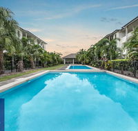 Townsville Luxury spacious Apt 3 BR-2BTH Pools - Airlie Beach Holiday