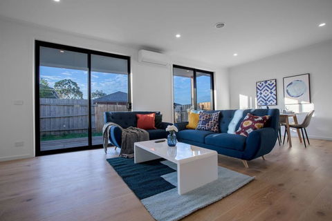 Trendy Sweet Home 4Beds@Blackburn South - Airlie Beach Holiday 2