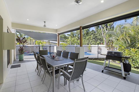 Tropical Private Holiday House With Pool - Airlie Beach Holiday 2