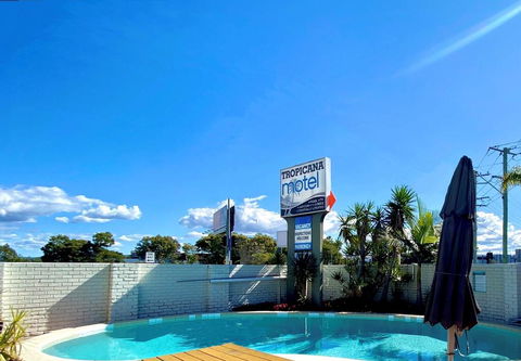 Tropicana Motel - Airlie Beach Holiday 0