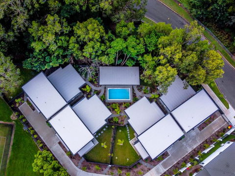 Tropicana Resort - Clifton Beach - Airlie Beach Holiday 3
