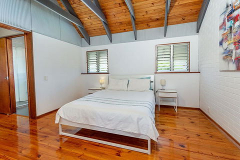 Unique Getaway 300m To Bribie Foreshore, Bongaree - Airlie Beach Holiday 0