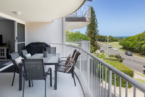 Unit 2 Point Break Apartments, 1-3 Point Arkwright, Linen Incl - Airlie Beach Holiday 2