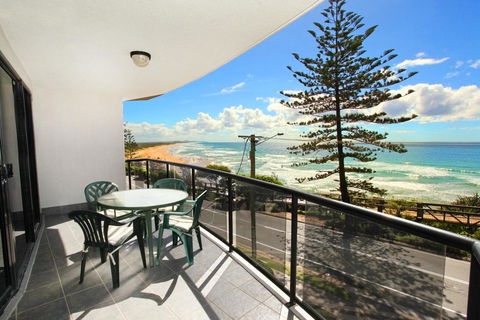 Unit 5, Phoenix Apartments, 1736 David Low Way Coolum Beach, LINEN INCLUDED, 500 Bond - Airlie Beach Holiday 0
