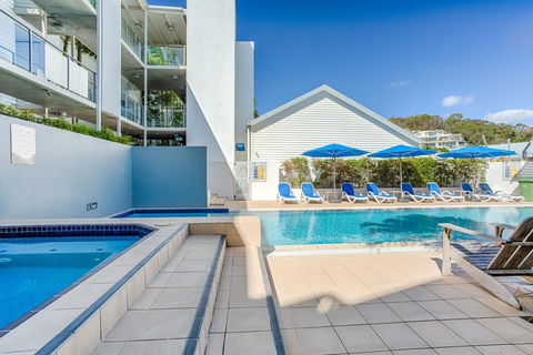 Unit 8 Plantation Resort - Rainbow Beach, Plantation Resort, Air Conditioned, Pool And Outdoor Spa - Airlie Beach Holiday 0