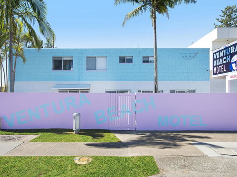 Ventura Beach Motel 2 Bedroom Poolside - Airlie Beach Holiday 2